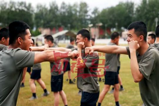 北京军训：选定目标后就要全力以赴，不能懈怠